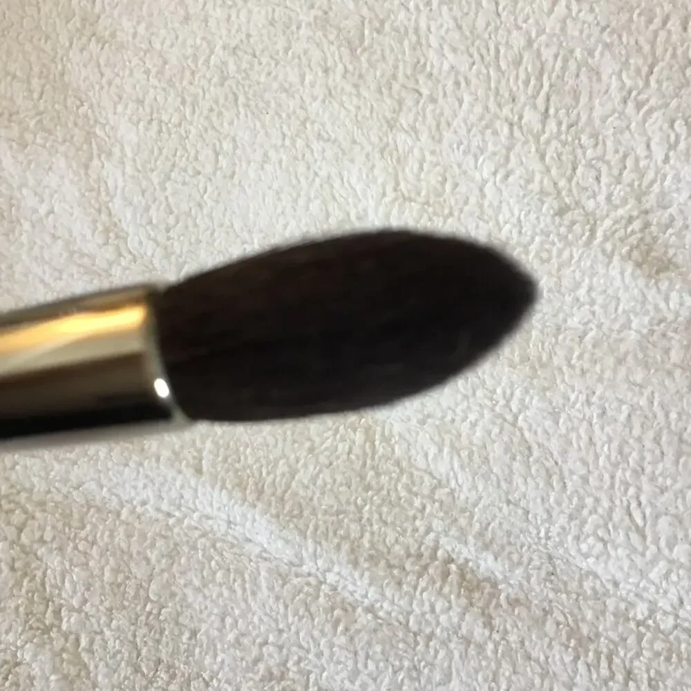 Trish McEvoy Clear Handle Blending Brush with Silver Ferrule